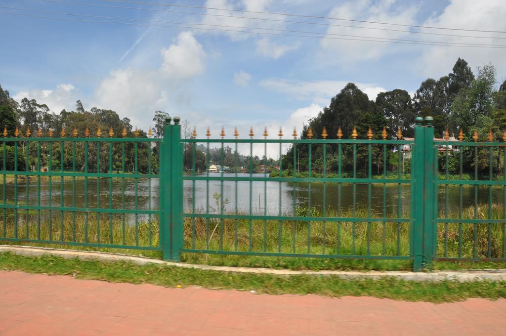 Jc Woodville Manor Kodaikanal Exteriör bild